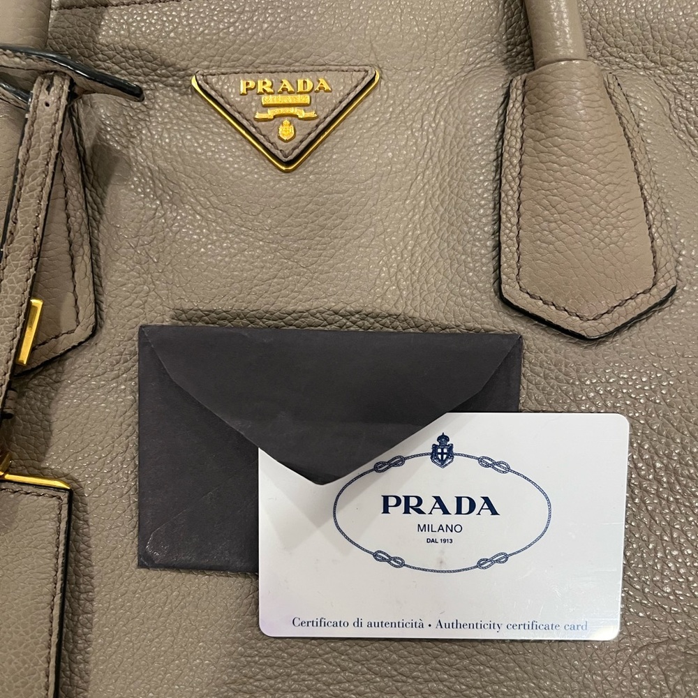 Prada Vitello Grain Grey Leather Tote, BN2829 - Picture 4 of 9